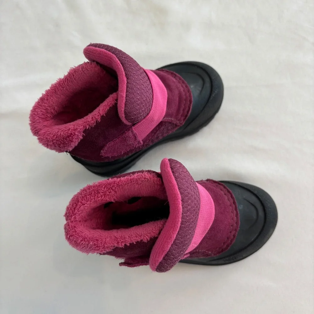 The North Face Pink Girls Alpenglow Winter Snow Boots Size 6